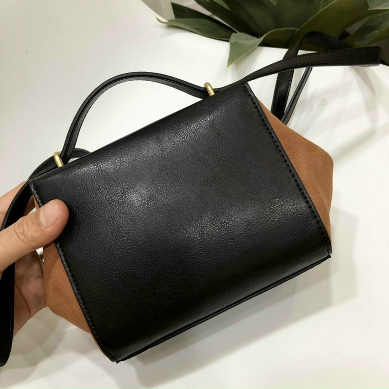 Túi Tory burch khoá chữ T