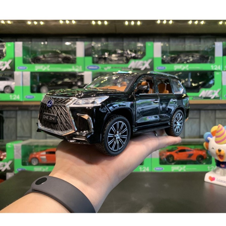 Mô Hình Xe Lexus LX570 Sport Tỉ Lệ :24 Của Hãng Chehi