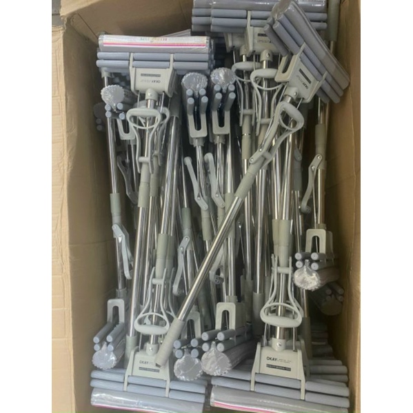 #Giá tốt - Hàng đẹp# Gậy lau  nhà hút nước bằng mút dạng lăn - cây lau nhà thông minh