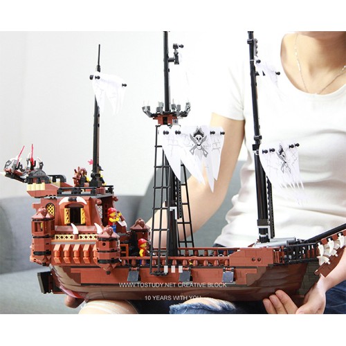 Đồ chơi Lắp Ráp Thuyền Cướp biển Trung Cổ Anh - Zhe Gao QL1802 Pirates Kingdom - 1171 mảnh ghép