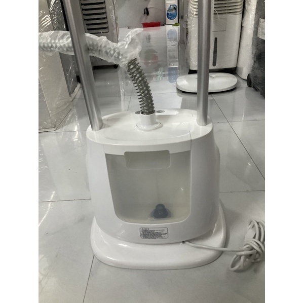 Bàn ủi hơi nước đứng Kangaroo KG-75B8 - Hàng trưng bày