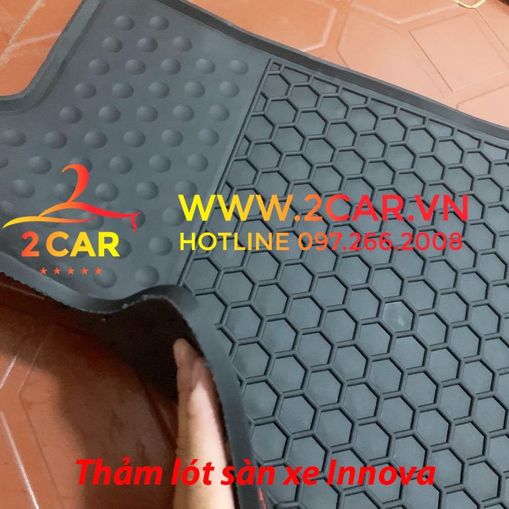 Thảm lót sàn cao su xe TOYOTA INNOVA 2006 - 2021, 2022, 2023 loại đúc dày theo xe
