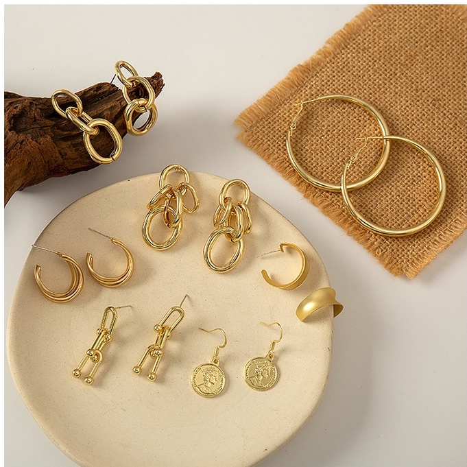 Đôi khuyên tai vòng kim loại đơn giản và thanh lịch thời trang