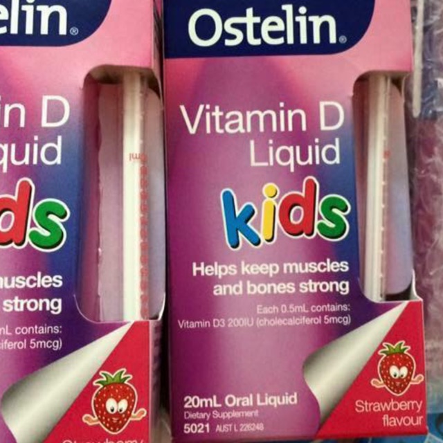 Vitamin D Ostelin dạng nước cho trẻ e dùng cho trẻ sơ sinh và trẻ e dưới 12 tuổi