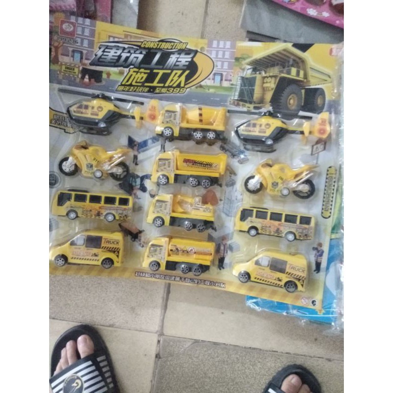 bảng đồ chơi xe máy máy bay ô tô.tuyet đẹp của bé iu