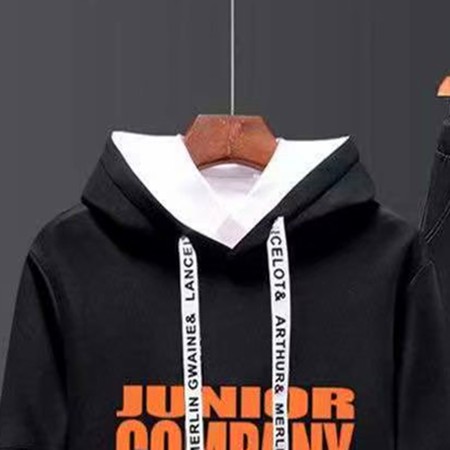 Set of hoodies and trousers in European and American fashion