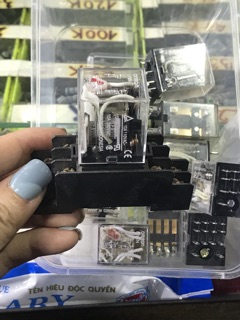1 Bộ rơ le và Đế