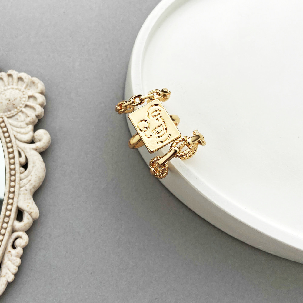 Vintage Face Smile Finger Rings Golden Color Adjustable Twist Style Metal Women Band Ring Minimalism Jewlelry