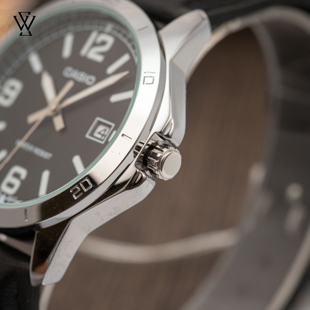 Đồng Hồ Quartz Nam Casio WATCHSTORE MTP-V004L-1BUDF Thiết Kế Kính Khoáng 41.5mm, Dây Đeo Da Và Vỏ Thép Không Gỉ