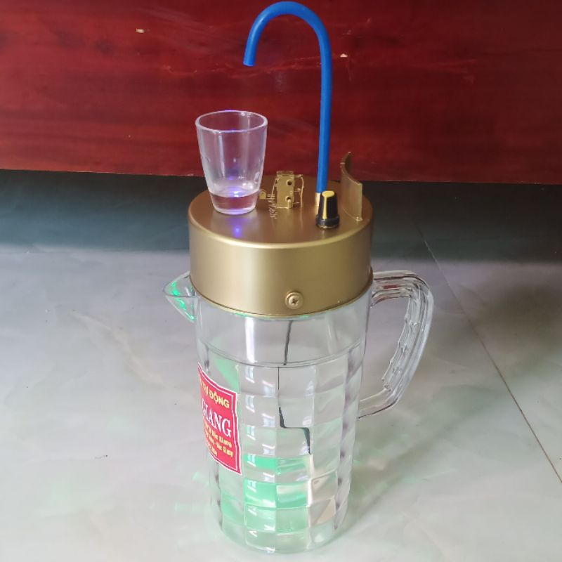 bình rót rượu tự động