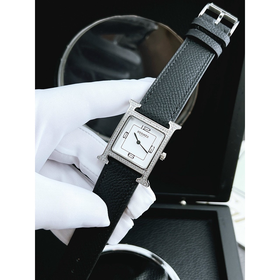 Đồng hồ nữ Hermes 22x22mm máy Swissquartz, mặt khảm trai trắng, khung thép không gỉ, dây da cao cấp