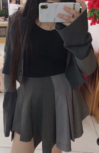 Hot Hot Mẫu áo vest kèm chân váy xoè ngộ nghĩnh oder