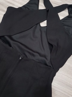  Jumpsuit hở lưng