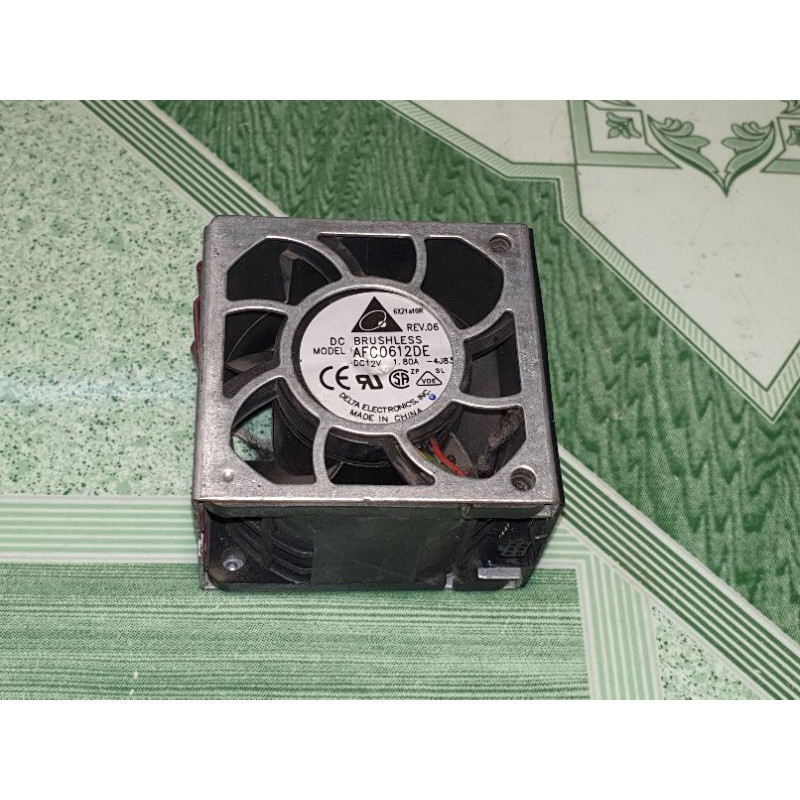 2 quạt không than bldc 6cm siêu mạnh