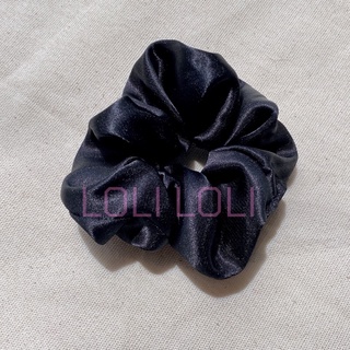 Scrunchies buộc tóc phi lụa cao cấp màu đen , trắng. cột tóc màu đen, cột tóc màu trắng