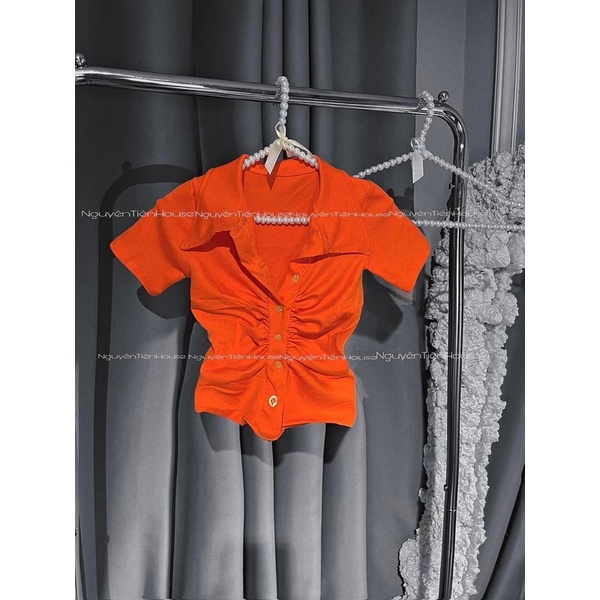 Set áo kiểu dún ngực tay ngắn và chân váy xếp ly 2 tầng
