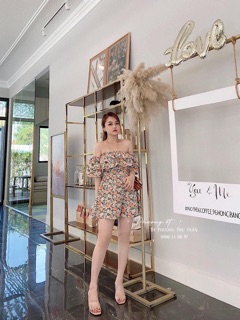 jum hoa trễ vai