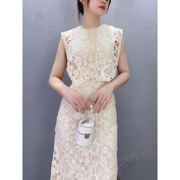 Siêu phẩm váy ren