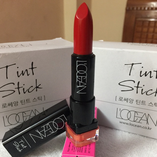 Son Locean Tint Stick 09 (đỏ đậm)