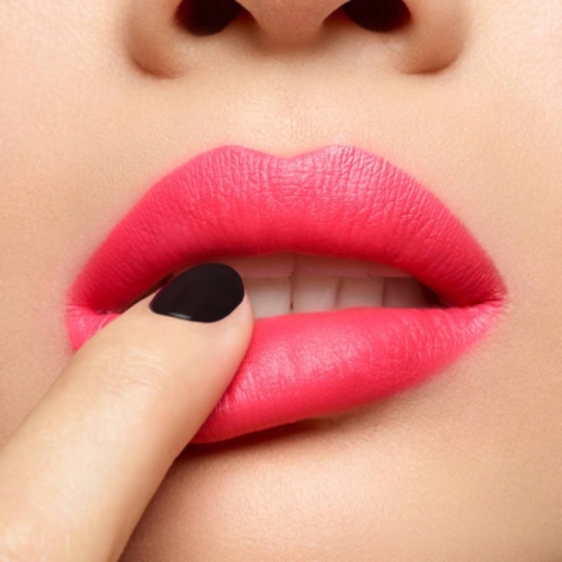 SON MÔI YVES SAINT LAURENT ROUGE PUR COUTURE 52