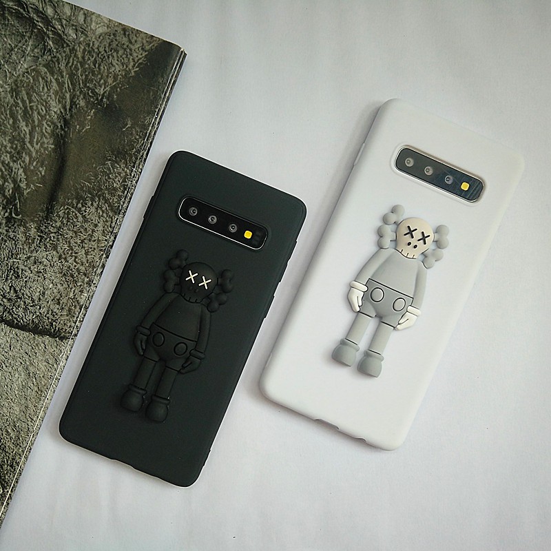 ỐP LƯNG SAMSUNG NOTE 10 PLUS / NOTE 10 / S10 / S10 Plus / S9 Plus / S8 Plus / S9 Logo KAWS Nổi 3D