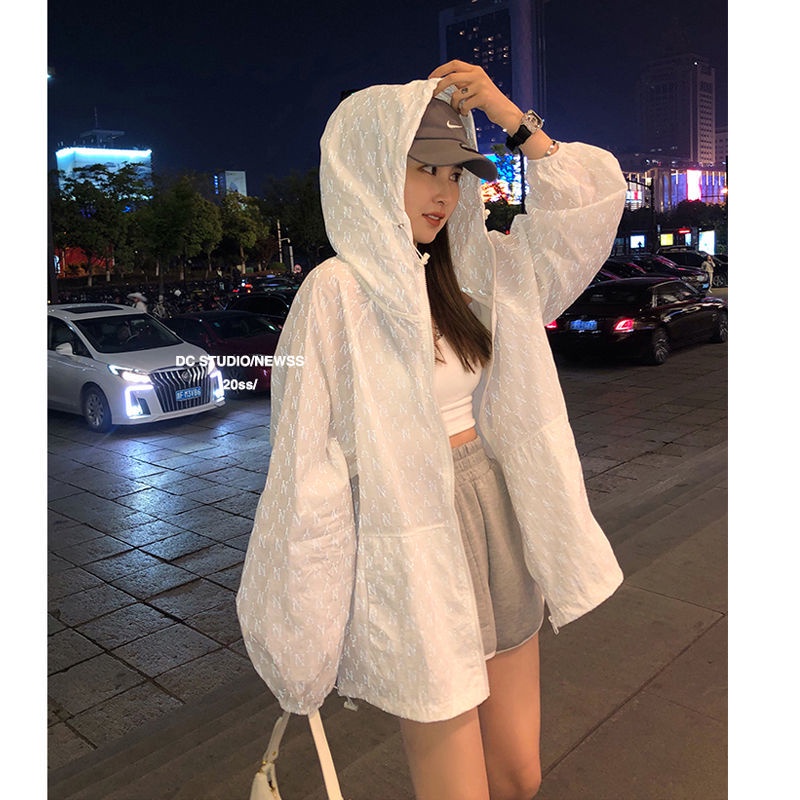 Áo Khoác Lụa Lạnh Mỏng Tay Dài Phản Quang Chống Tia Uv Phong Cách Hàn Quốc Thời Trang Mùa Hè Cho Nữ | BigBuy360 - bigbuy360.vn