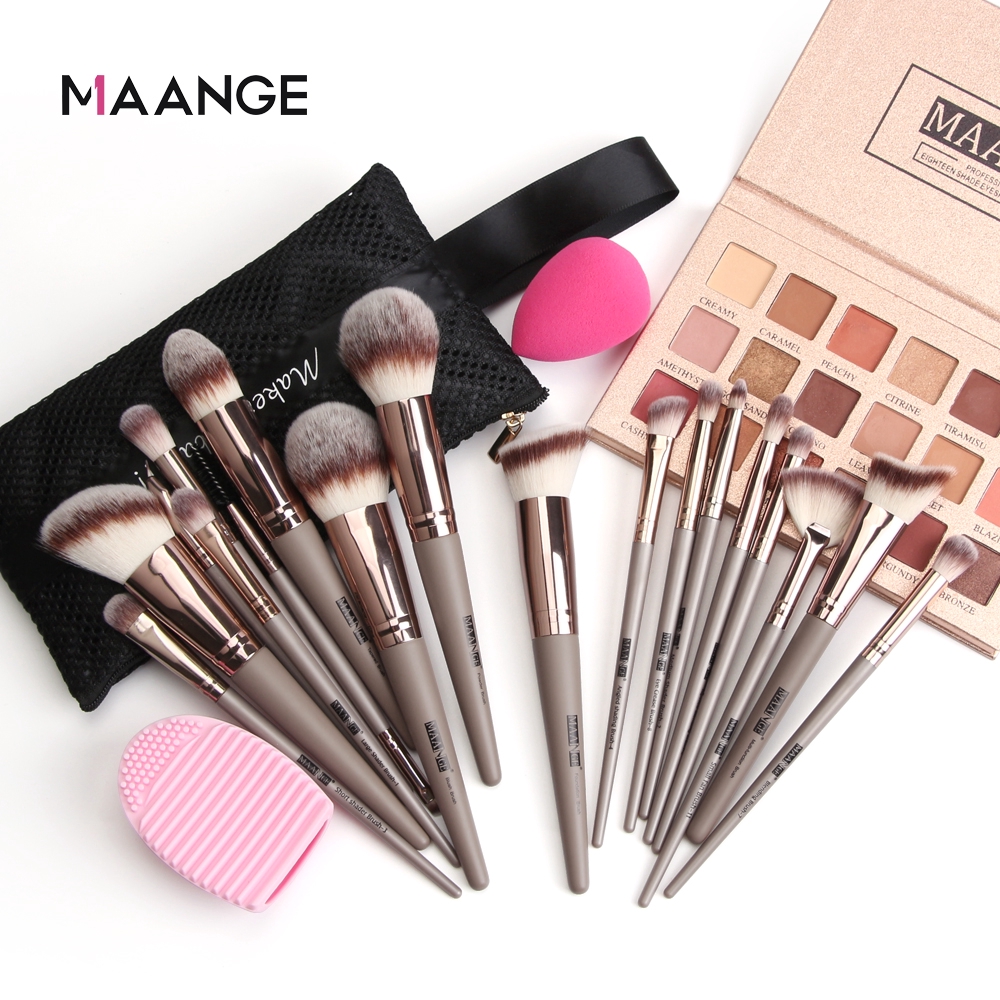 Set 18 Cọ Trang Điểm MAANGE Kèm Bông Phấn Và Miếng Làm Sạch Cọ