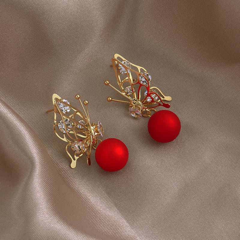 Bông tai chốt gài bạc 925 hình bướm đính ngọc trai sang trọng