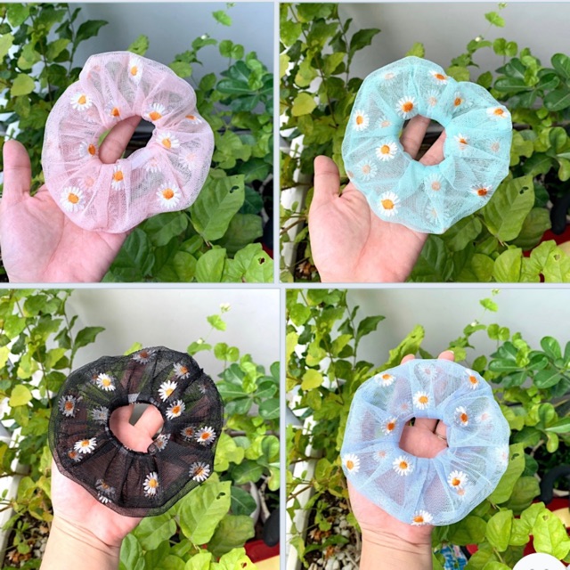 Cột tóc scrunchies thêu hoa cúc