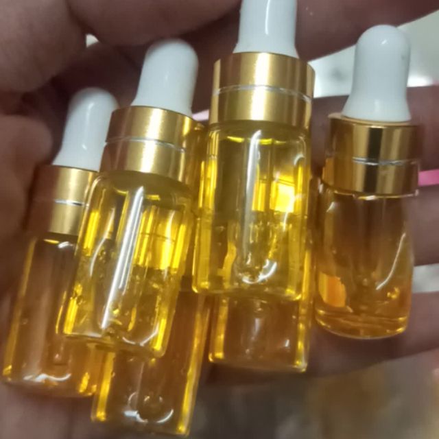 Lọ nước vàng pha kem trắng da