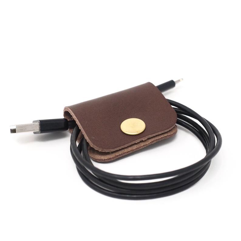 Cuộn tai nghe, cáp sạc da thật handmade khuy bấm