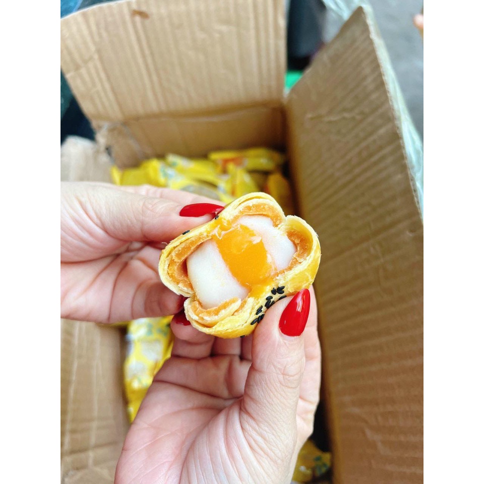 Bánh trứng chảy ngàn lớp ĐL 50g/cái NSX in trên bao bì, HSD 3 tháng