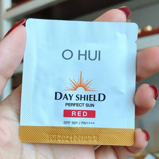 10 gói kem chống nắng chống nhăn ohui perfect red SPF 50+/PA+++