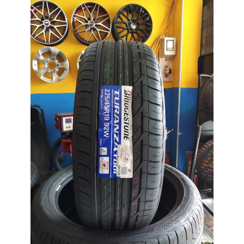 Lốp xe Bridgestone 225/45 R19 Turanza Nhật