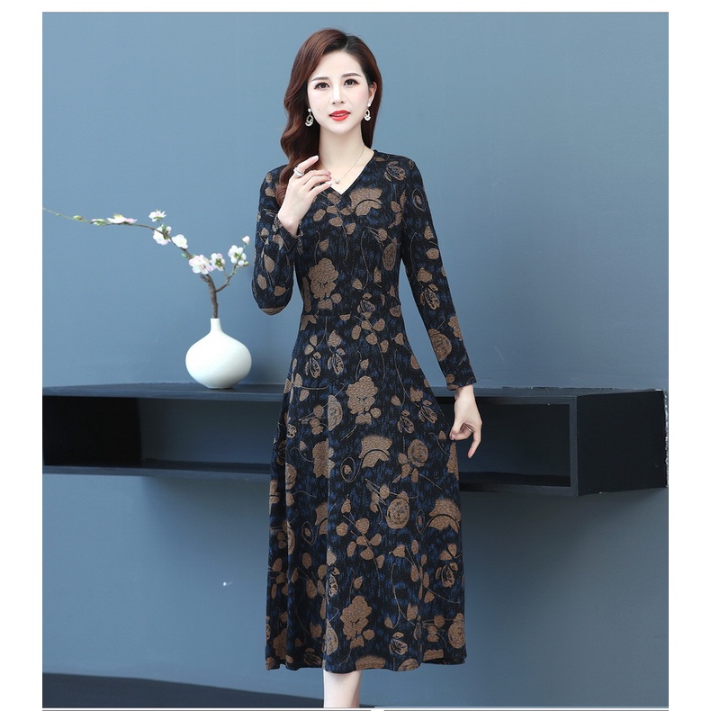 Đầm trung niên , đầm dự tiệc , đầm cho mẹ , đầm suông họa tiết sang trọng , chất liệu có co giãn , thoáng mát , bền đẹp