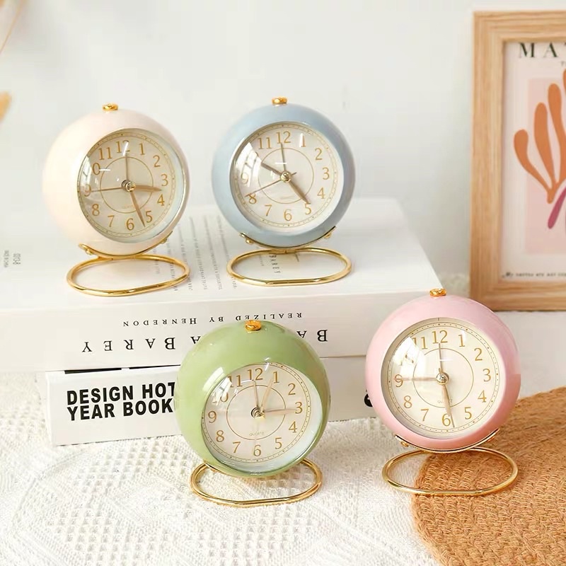 Đồng hồ báo thức mini hình tròn có chân dễ thương