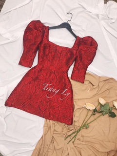 ĐẦM GẤM ĐỎ TAY PHỒNG