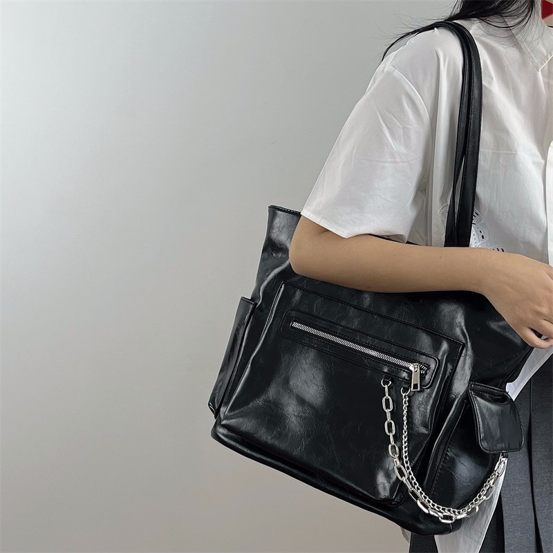 Túi Xách Da Sáp Dầu Cỡ Lớn Phối Dây Xích Đeo Vai Thời Trang 2022 Cho Nữ