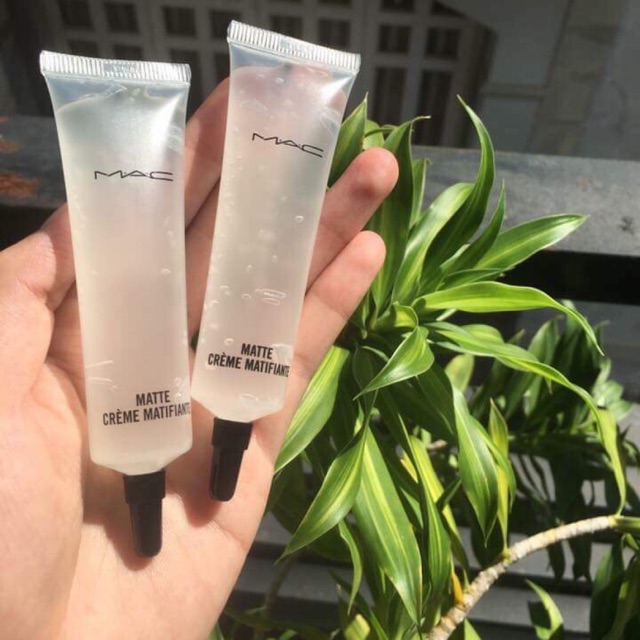Kem lót kiềm dầu MAC Matte