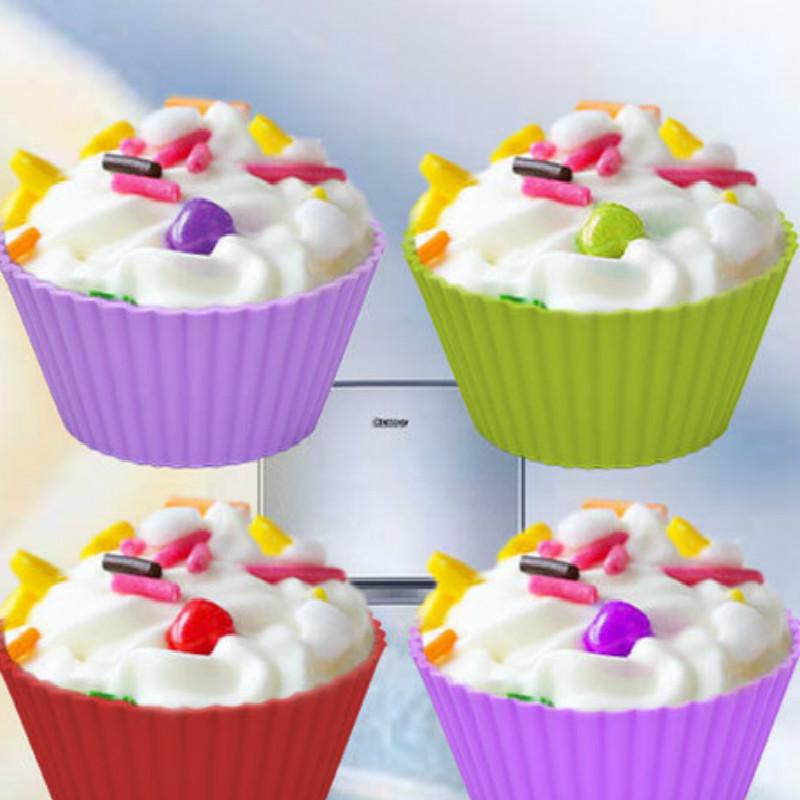 Bộ 10 Khuôn Silicon Làm Bánh Muffin 7cm 8 Màu