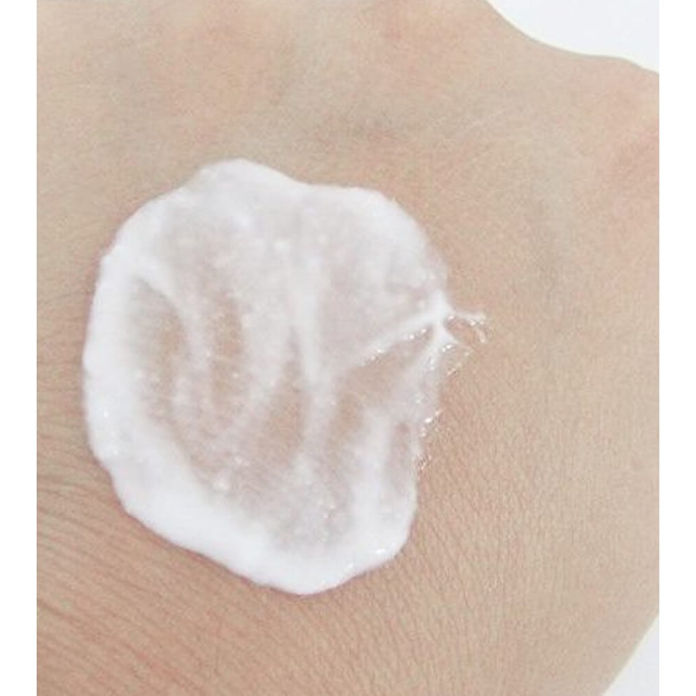 Tẩy tế bào chết Simple Kind To Skin Soothing Facial Scrub 75ml