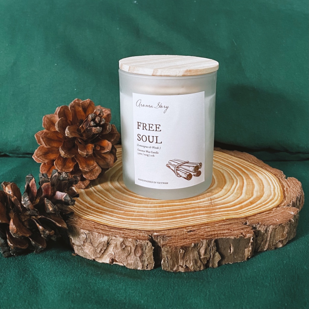 Nến thơm trang trí, cao cấp, tự nhiên Aroma Story hương sả chanh và gỗ ấm Free Soul size 100g