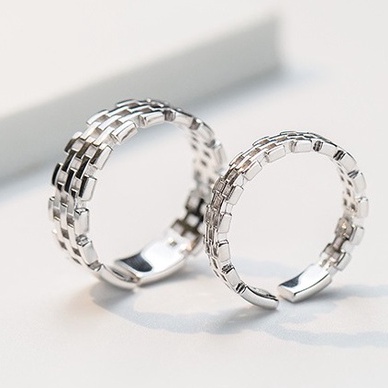 Nhẫn nam nữ tròn Loki Accessories màu bạc thời trang chất Titan đẹp đơn giản không gỉ - Nhẫn đôi Las Ring