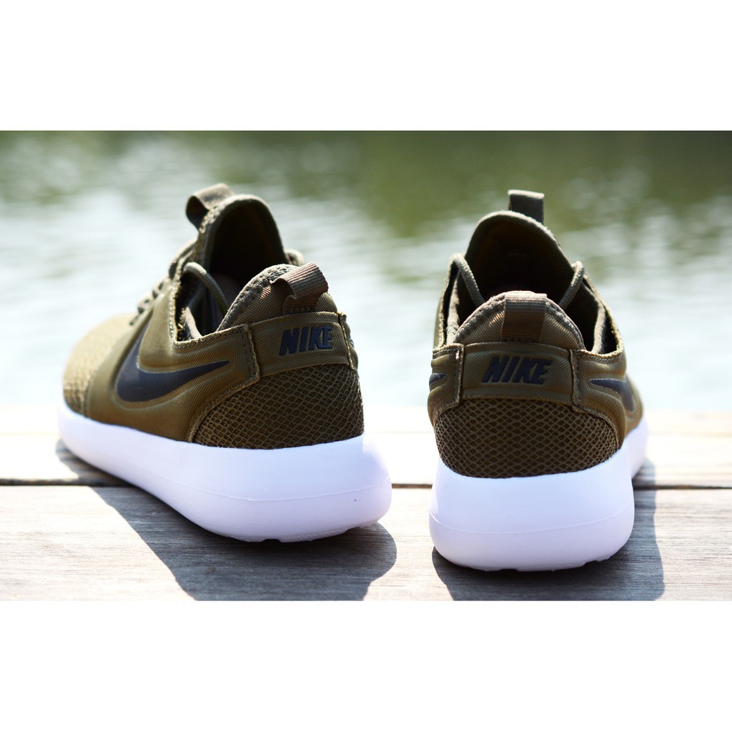 Giày Thể Thao Nike Roshe Two V3.0 Màu Xanh Quân Đội Cá Tính