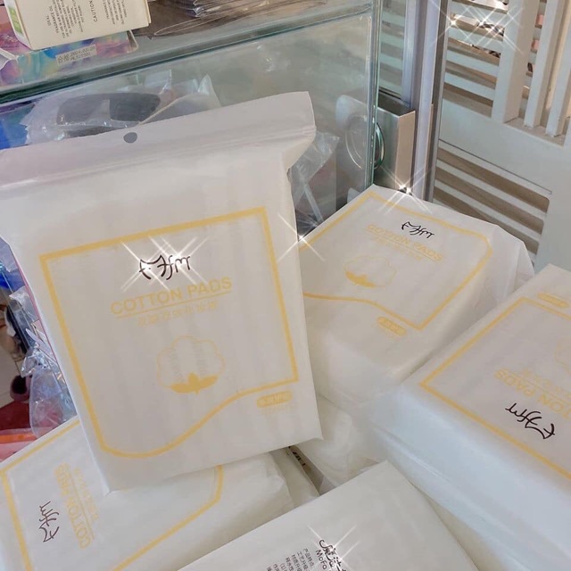 BÔNG TẨY TRANG COTTON PADS ( 222 miếng)