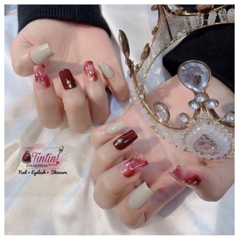 Nailbox thiết kế đỏ cherry sang chảnh