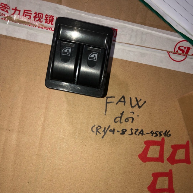 Sản phẩm gia đình làm: công tắc lên kính pha đôi