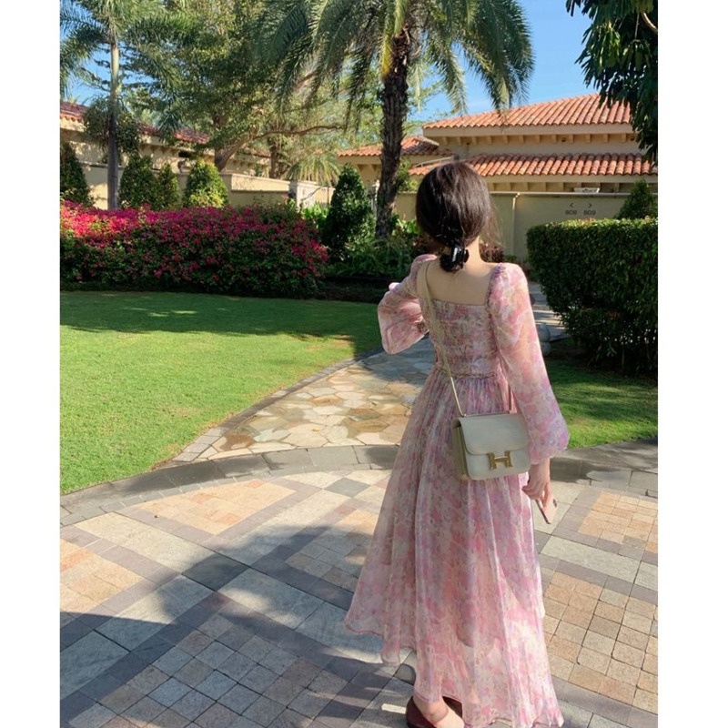 Đầm Dài Cổ Vuông Họa Tiết Hoa Phong Cách Retro