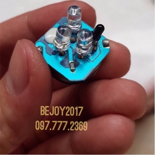 Đèn Led 7 màu chớp sáng làm nến