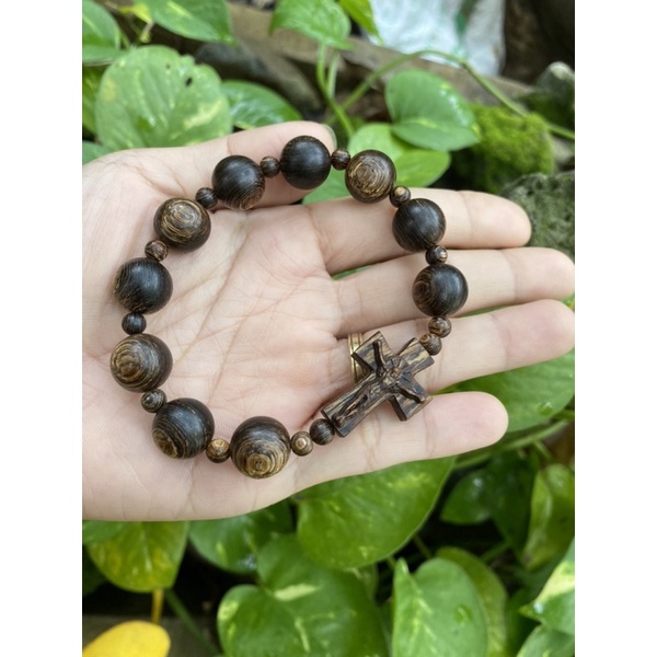 Vòng chuỗi trầm hương mân  côi sánh chìm